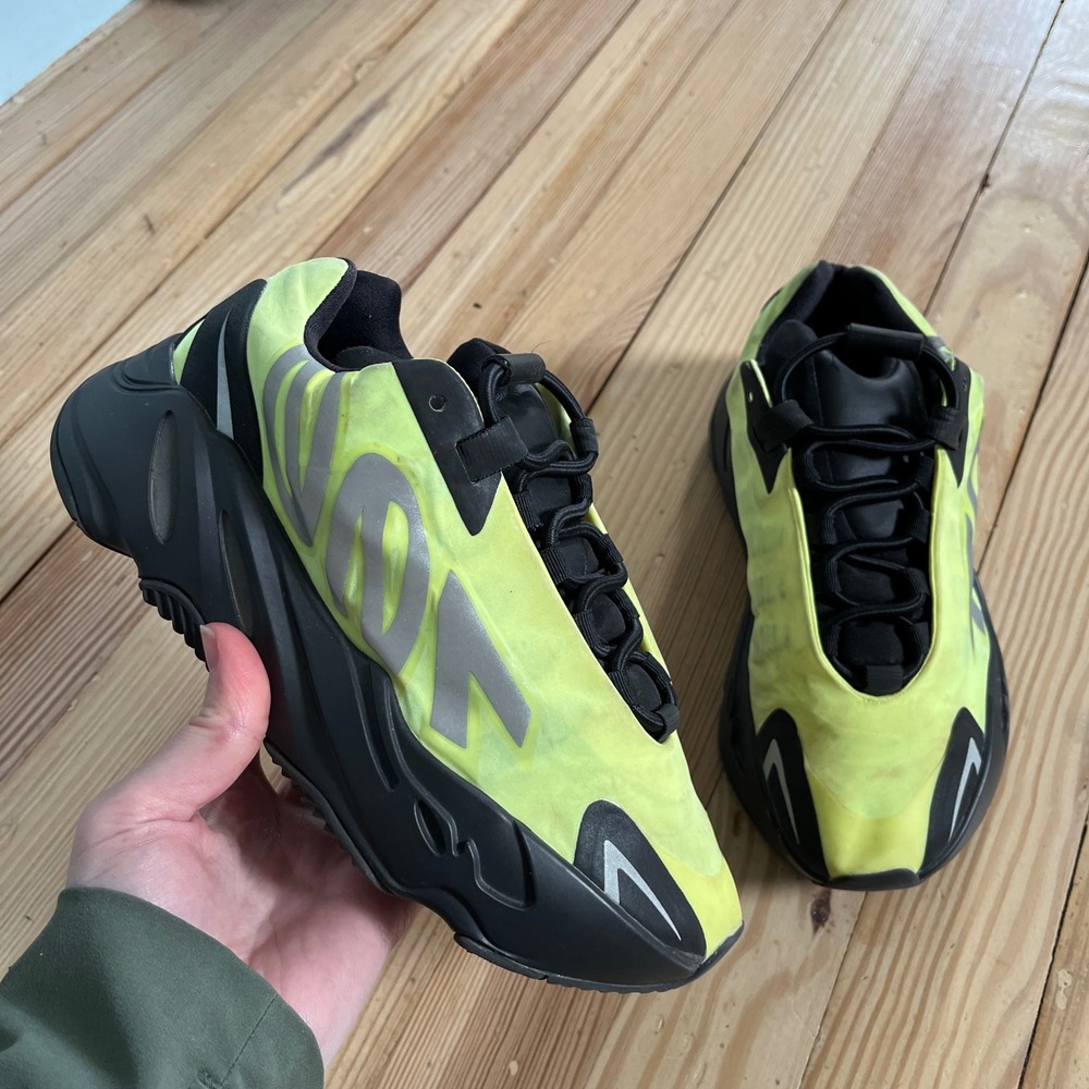 Adidas Yeezy Boost 700 MNVN Phosphor Neon Yellow Black Streetwear Mens‎ 5 casual